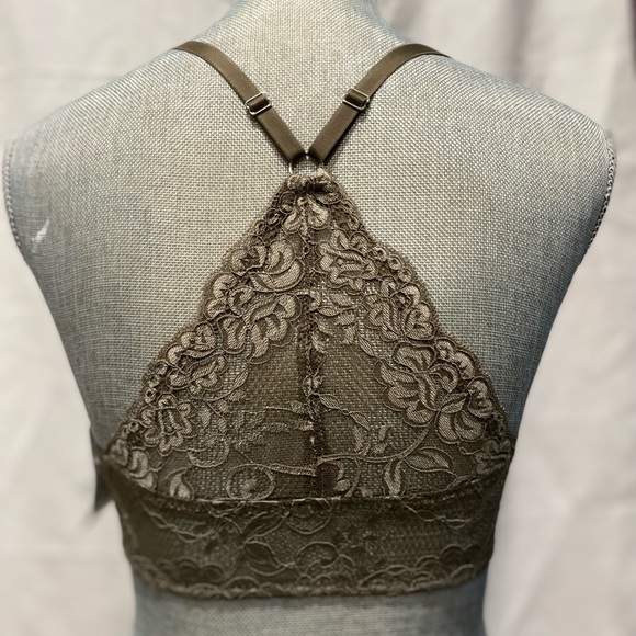 French Affair Bra lot of 2 - Picture 2 of 3